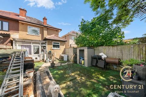 3 bedroom semi-detached house for sale, Frogmore Avenue, Hayes, UB4 8AR