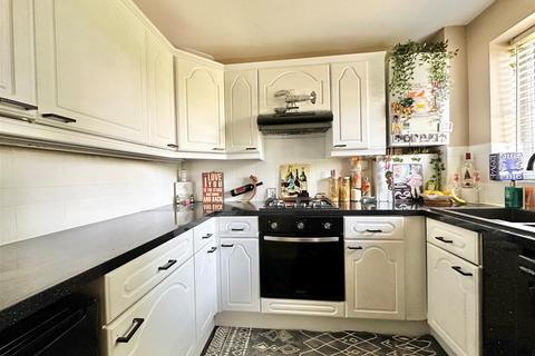 2 bedroom ground floor flat for sale, Peveril Gardens, Newtown, Disley, Stockport
