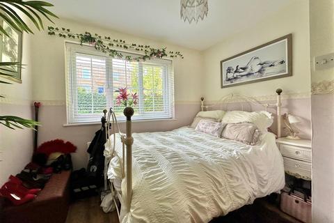 2 bedroom ground floor flat for sale, Peveril Gardens, Newtown, Disley, Stockport