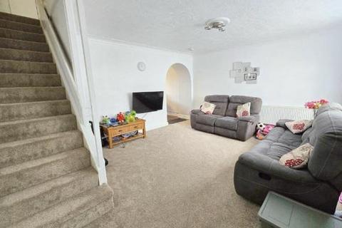 3 bedroom terraced house to rent, Elvaston Way,  Tilehurst,  RG30