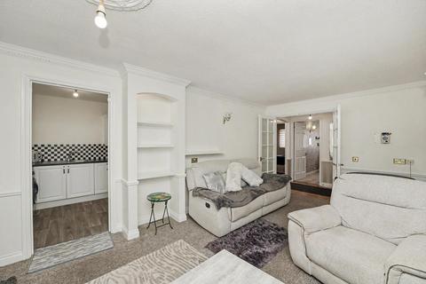 undefined, Park Avenue, Enfield