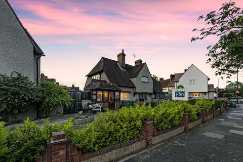 Rochester Way, Eltham, London, SE9