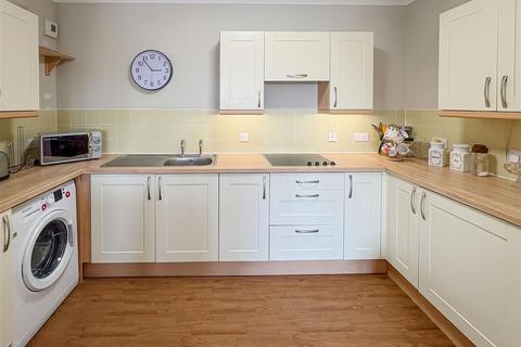 2 bedroom apartment for sale, Station Road, Littlehampton BN16