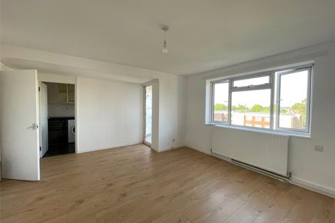 2 bedroom apartment to rent, Woodcote Road, Wallington SM6