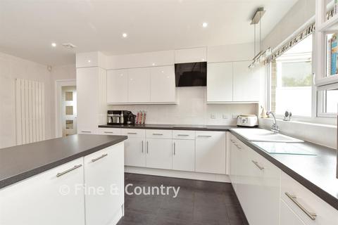 4 bedroom bungalow for sale, Paddock Road, Shanklin, Isle of Wight