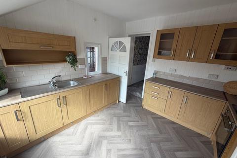 3 bedroom semi-detached house for sale, Llandeilo Road, Cross Hands, Llanelli, SA14 6NA