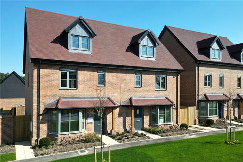4 bedroom semi-detached house for sale, Bolley Avenue, The Green, Bordon, GU35
