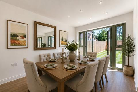 4 bedroom semi-detached house for sale, Bolley Avenue, The Green, Bordon, GU35