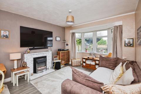 2 bedroom flat for sale, Hillmount Avenue, Heysham, Morecambe, Lancashire, LA3