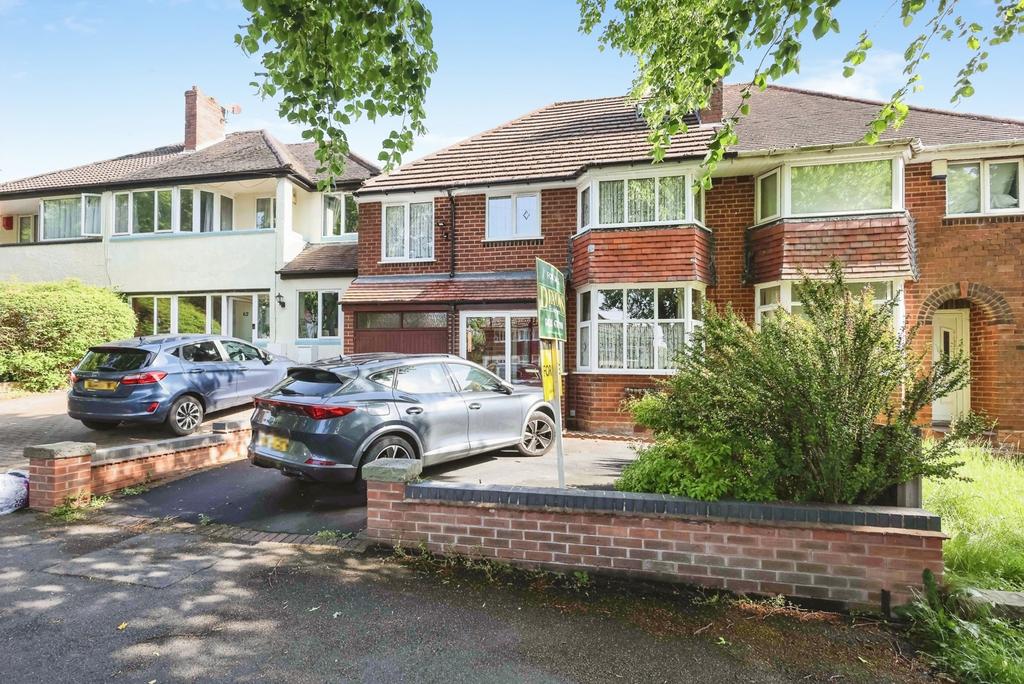 5 bedroom semi-detached house for sale