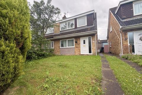 3 bedroom semi-detached house to rent, Chelford Close, Altrincham, WA15