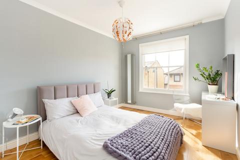 2 bedroom duplex to rent, Kings Road Windsor SL4