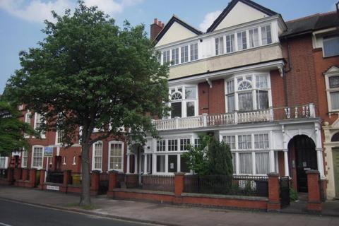1 bedroom flat to rent, Fosse Road South, Leicester LE3