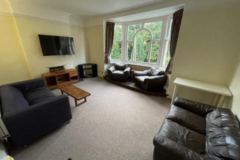 5 bedroom end of terrace house to rent, St Pauls Road, Leicester LE3