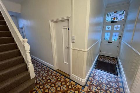 5 bedroom end of terrace house to rent, St Pauls Road, Leicester LE3