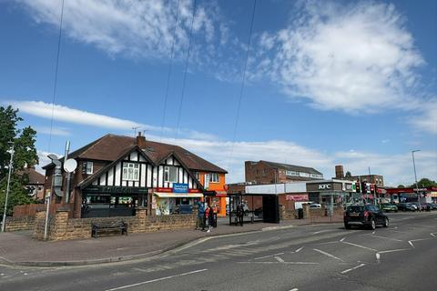 Retail property (high street) for sale, 140 Queens Rd Beeston NG9 2FF