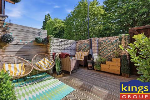 1 bedroom ground floor flat for sale, Statham Grove, Edmonton, N18