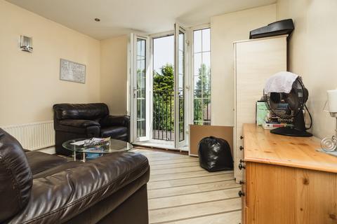 2 bedroom flat for sale, Bawtry Road, Doncaster DN4