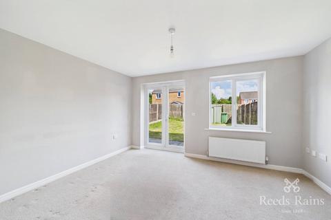 3 bedroom semi-detached house for sale, Croft House Way, Chesterfield S44