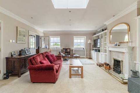 3 bedroom penthouse for sale, The Broad Walk, Imperial Square, Cheltenham, Gloucestershire, GL50