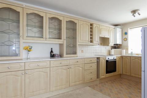 2 bedroom apartment for sale, Rackham Road, Rustington BN16