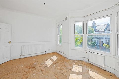 2 bedroom flat for sale, Swallowfield Road, CHARLTON