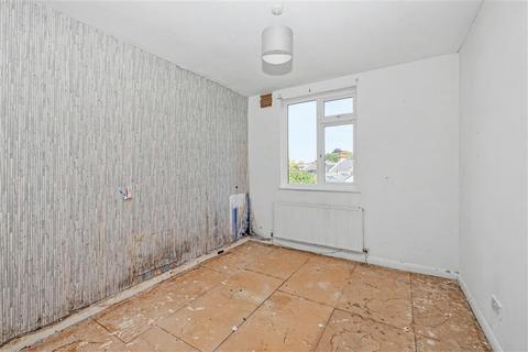 2 bedroom flat for sale, Swallowfield Road, CHARLTON
