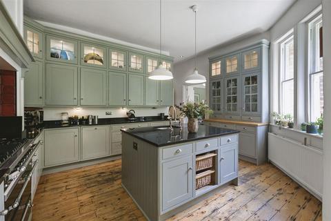 8 bedroom detached house for sale, Blenheim Gardens, London, NW2