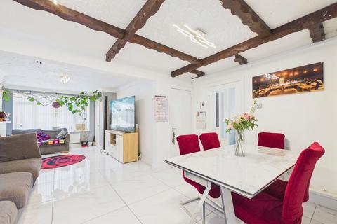 4 bedroom semi-detached house for sale, Blacon Point Road, Blacon, CH1