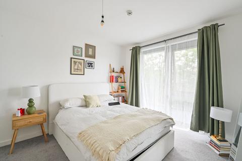 417 Wick Lane, London E3