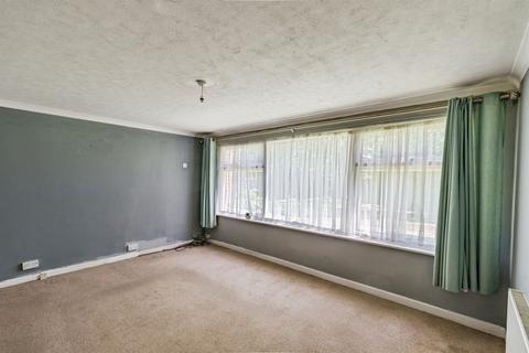 2 bedroom ground floor flat for sale, St Andrews Gardens, Worthing
