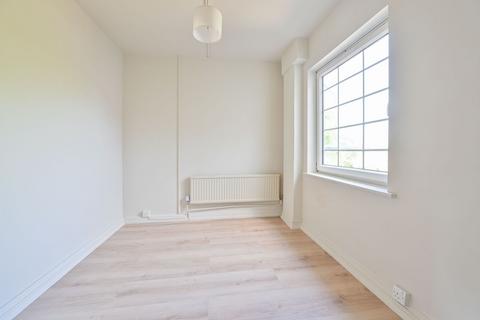 3 bedroom maisonette for sale, Swan Road, Canada Water, London, SE16