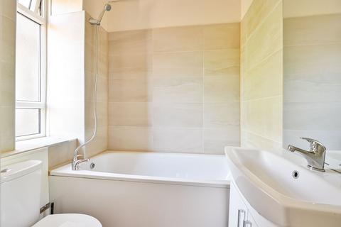 3 bedroom maisonette for sale, Swan Road, Canada Water, London, SE16