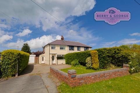 2 bedroom semi-detached house for sale, Pant Y Wacco, Lloc CH8