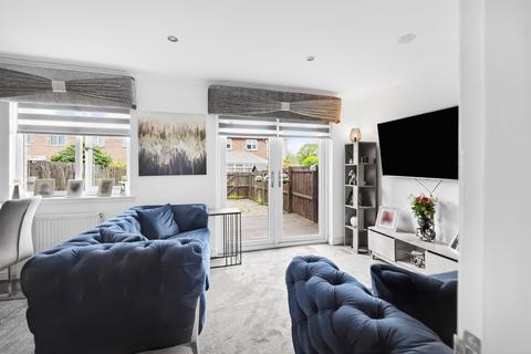 3 bedroom terraced house for sale, Queens Court, Irvine