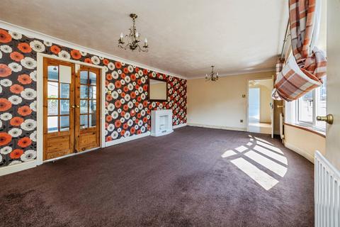 4 bedroom detached bungalow for sale, Meadow Close, Metheringham, Lincoln