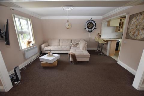 2 bedroom apartment for sale, Tallow Gate, South Woodham Ferrers, Chelmsford