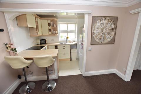 2 bedroom apartment for sale, Tallow Gate, South Woodham Ferrers, Chelmsford
