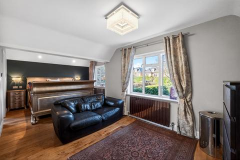 4 bedroom detached house for sale, Amersham Road, Beaconsfield, HP9