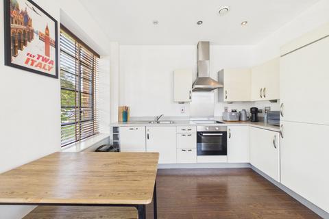 2 bedroom flat for sale, O'Gorman Avenue, Farnborough, Hampshire, GU14