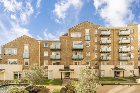 Hartfield Crescent, London SW19