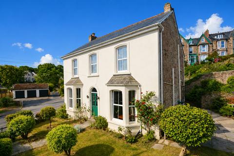 3 bedroom detached house for sale, Edgcumbe Road, Lostwithiel, Cornwall, PL22