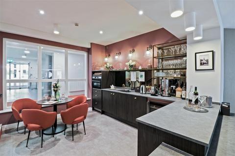 2 bedroom apartment for sale, Addington Road, Sanderstead, South Croydon, CR2 8AX