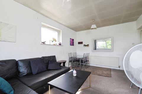 2 bedroom flat for sale, Conway Road, Carlton, Nottingham, NG4