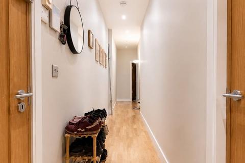 2 bedroom flat for sale, Riverside House, Furlong Road, Bourne End, SL8