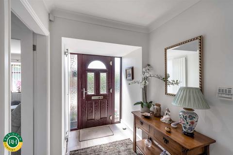 2 bedroom detached bungalow for sale, Sunderland Street, Tickhill, Doncaster