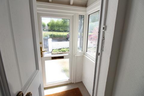 3 bedroom semi-detached house to rent, Kenneth Ave, Ilford IG1