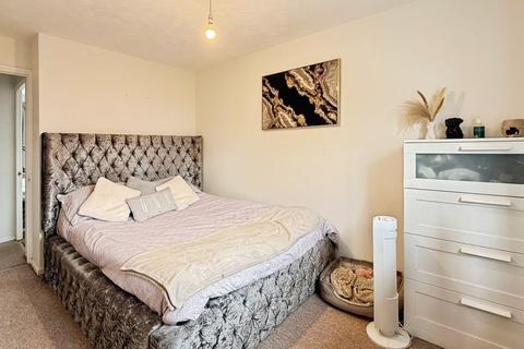 2 bedroom terraced house for sale, Marigold Close, Melksham