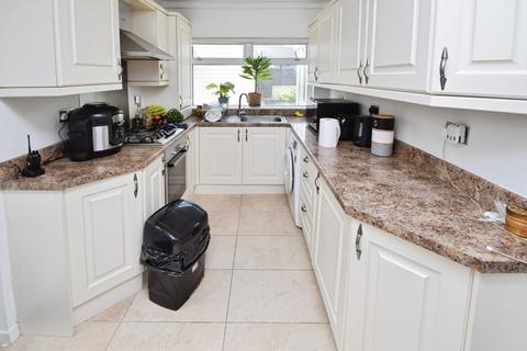 3 bedroom semi-detached house for sale, Woodside Drive, Bradford BD16