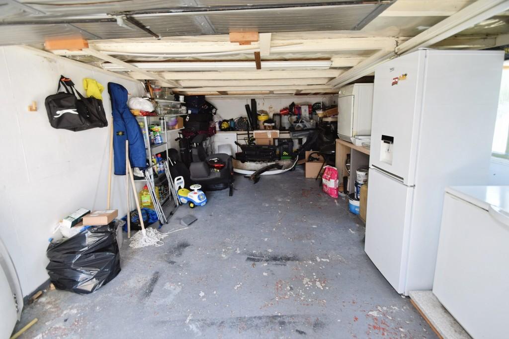 B82afc4a-Garage